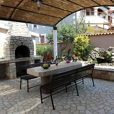 Luxury Elis With Private Pool 아파트