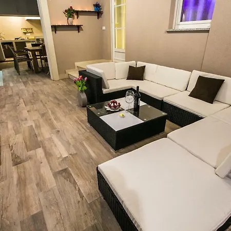 Luxury Elis With Private Pool *