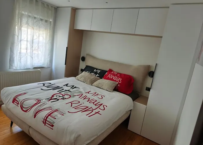 Luxury Elis With Private Pool