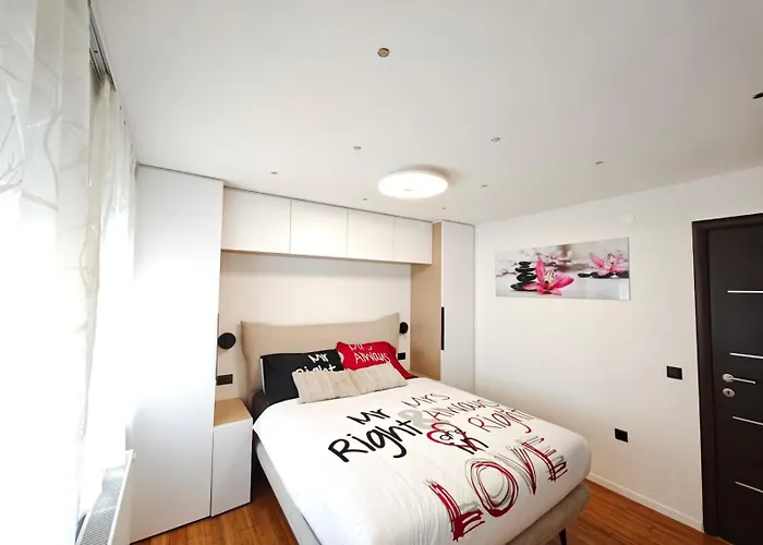Luxury Elis With Private Pool 아파트