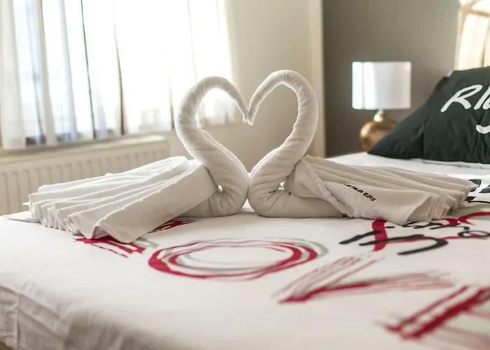 아파트 Luxury Elis With Private Pool 풀라