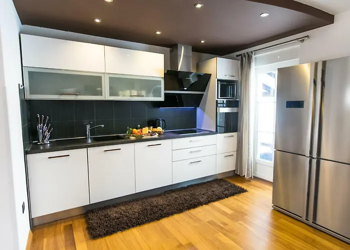 Luxury Elis With Private Pool 아파트 풀라