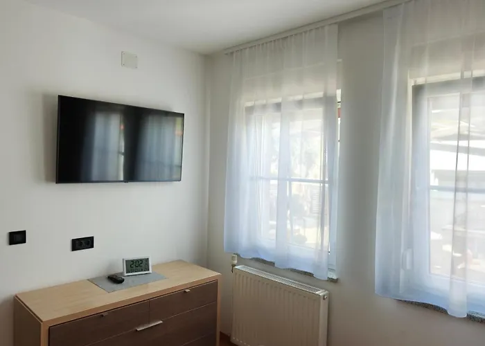 Luxury Elis With Private Pool Appartement Pula